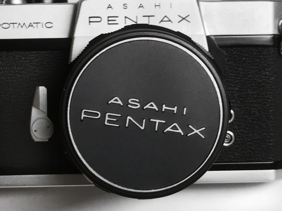 VINTAGE ASAHI PENTAX SPOTMATIC CAMERA, SUPER TAKUMAR f/1.4 50mm