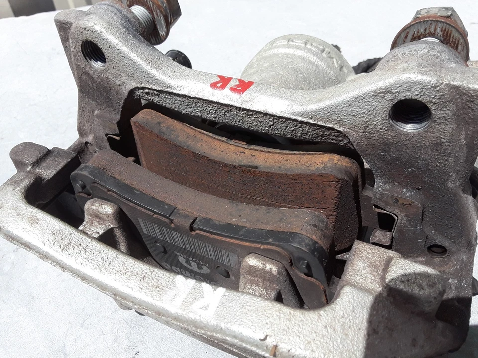 2017-2021 DODGE RAM PROMASTER ПОЛНЫЙ ПРИВОД ЗАДНИЙ ПРАВЫЙ ПАССАЖИРСКИЙ БОКОВОЙ ТОРМОЗ СУППОРТ OEM - Изображение 3 из 4