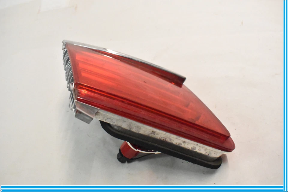 2009-2012 BMW 7 SERIES 740LI 750LI 760LI LEFT DRIVER REAR INNER TAIL LIGHT OEM - Image 3 of 4