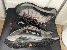 Simms Flyweight Vibram Sole Wading Boots for Men - Steel Grey - 8M