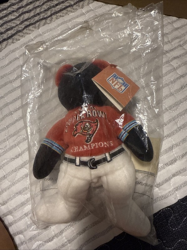 Tampa Bay Buccaneers Super Bowl XXXVII Bean Bag Bear NFL Football Team NIB
