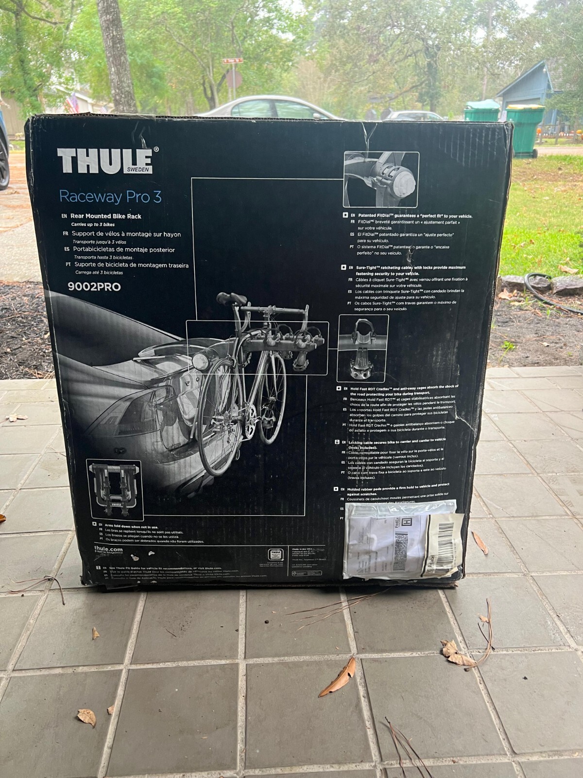 Thule Raceway Pro 3 - Rear-Mounted Bike Rack for 3 Bicycles
