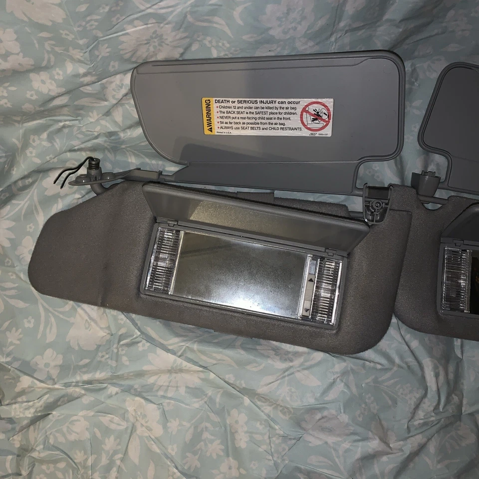 96 97 98 99 Oldsmobile Aurora LH & RH 遮阳板 灰色 — 第 4/4 张图片