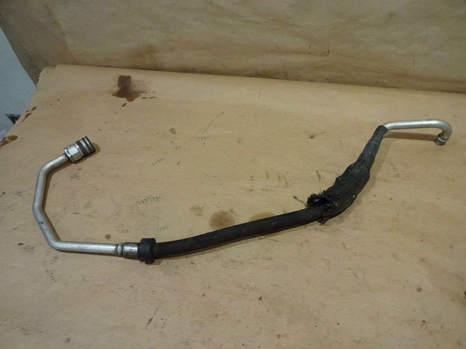 Ferrari California- Rear Radiator Oil Delivery Pipe - Gearbox - P/N 258088