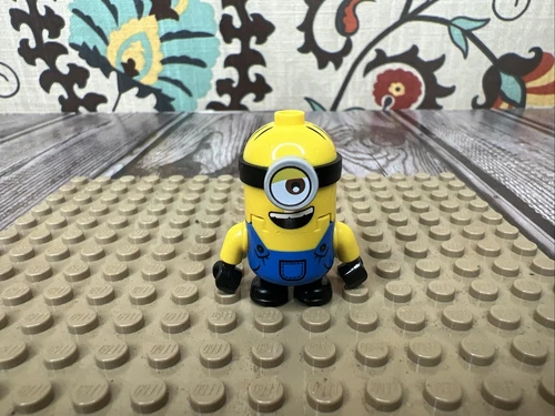 LEGO® Minions Rise of Gru Minifigure Minion Stuart Blue Overalls mnn005 75549