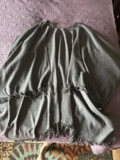 Gorgeous Warm Soft Charcoal Gray V.Fraas The Scarf Source Oversize Shawl Cape