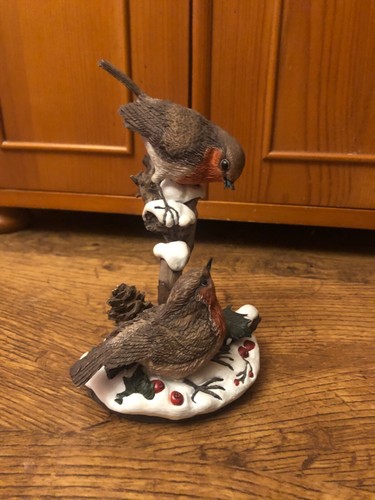 Danbury Mint "Robins in Winter" - Picture 5 of 5