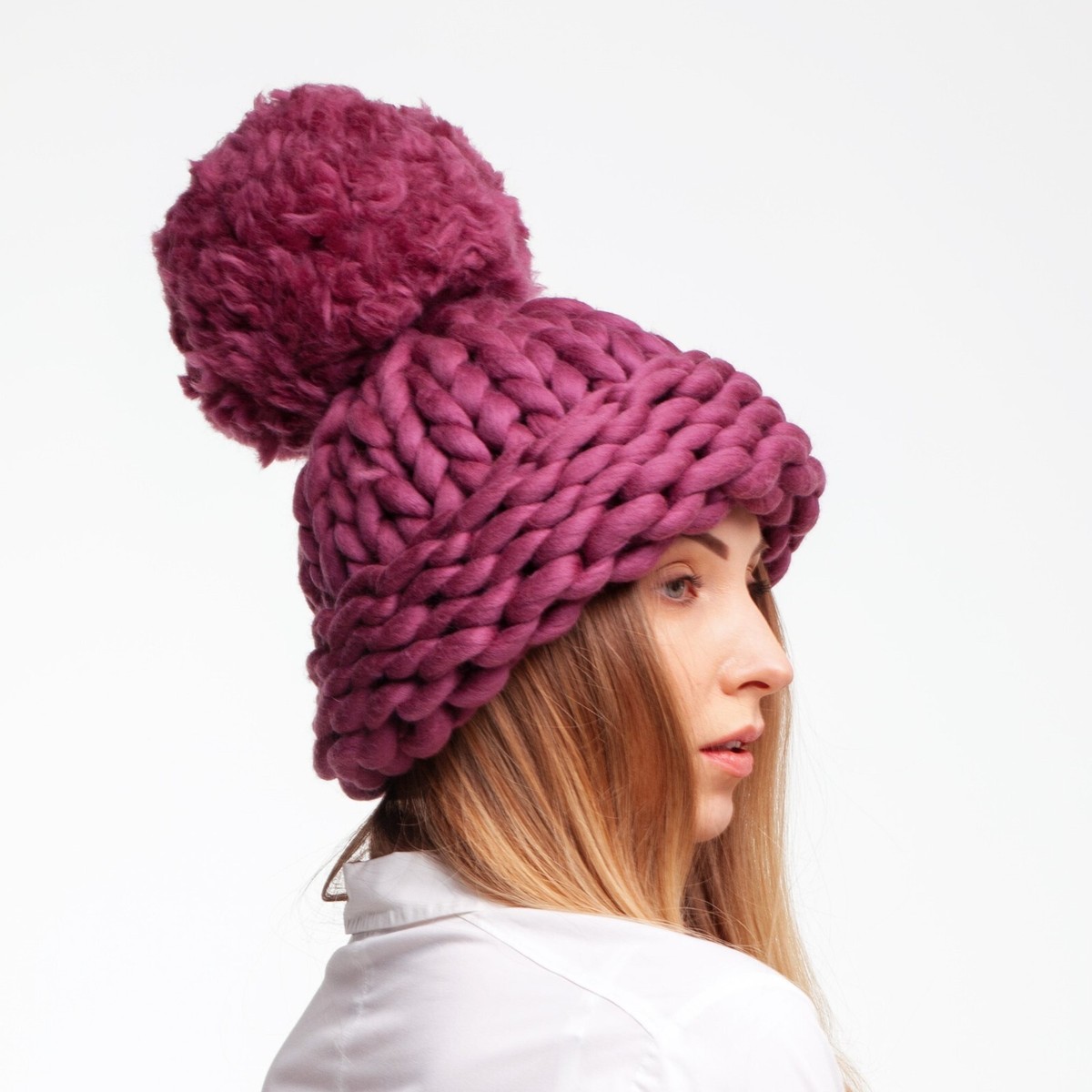 Chunky knit beanie hat with giant pom pom, Oversized winter knitted wool hat