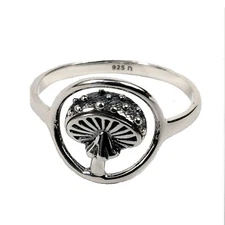 FashionJunkie4Life Sterling Silver Agaric Mushroom in a Circle Ring, Sizes 5-9