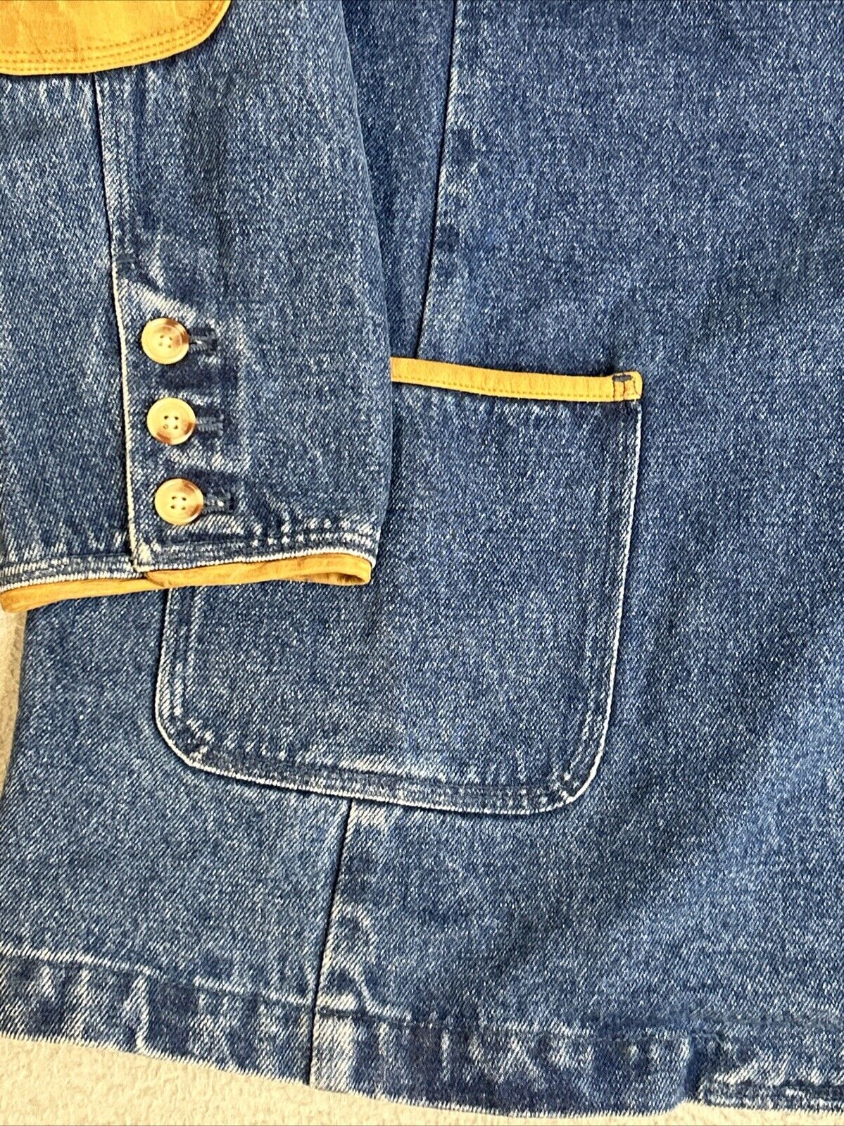 Picture 4 of 15