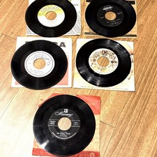 Vintage Rock Pop 45 Lot The Platters New Seekers Huey Piano Smith