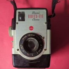 Vintage Kodak Brownie Bulls-Eye 620 Film Camera Shutter Works USA