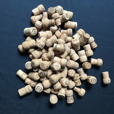300 x CHAMPAGNE AND BUBBLES CORKS, Ideal for weddings, projects, events, fast UK