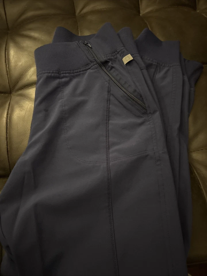 Calça joggers Cherokee feminina Infinity azul marinho tamanho pequeno em excelente estado usado - Imagem 4 de 4