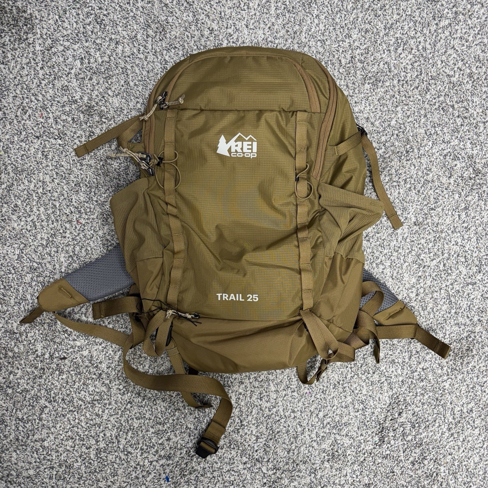 REI Co-op Trail 25 Hiking Backpack Brown Mens XS-XL Padded Straps Hip Belt