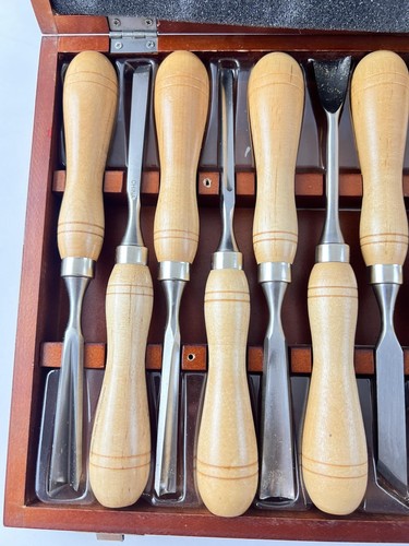 MasterGrip Set Scalpelli per Intaglio Legno 12pz Utensili Manici in Legno con Custodia - Foto 8 di 13