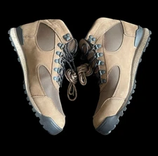 New in Box Danner Jag Dry Waterproof 4.5" Lace Up Taupe Brown Boots - Sz 9.5M