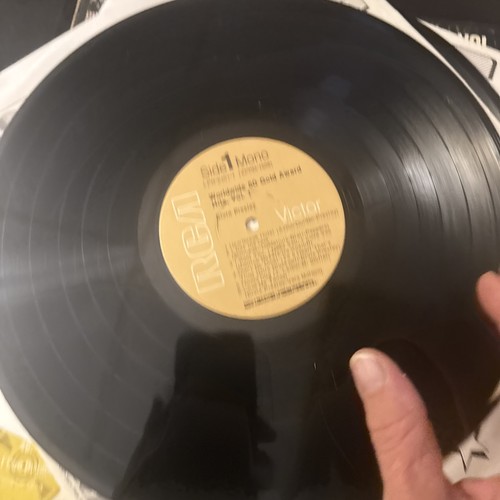 ELVIS PRESLEY - WORLDWIDE 50 GOLD AWARD HITS VOL 1 (4LP VINYL BOX SET) 1970!!! - Picture 9 of 14