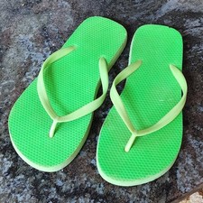 Old Navy Green Flip Flops Size 9