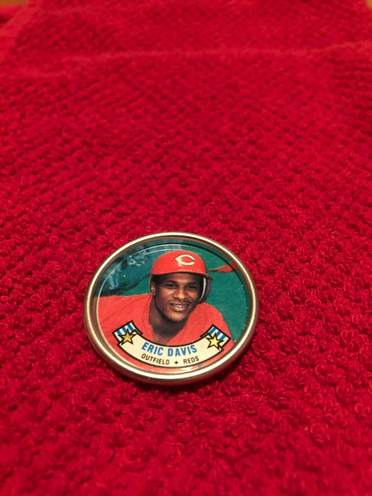 1988 topps baseball coin #39 Eric Davis Cincinnati Reds.