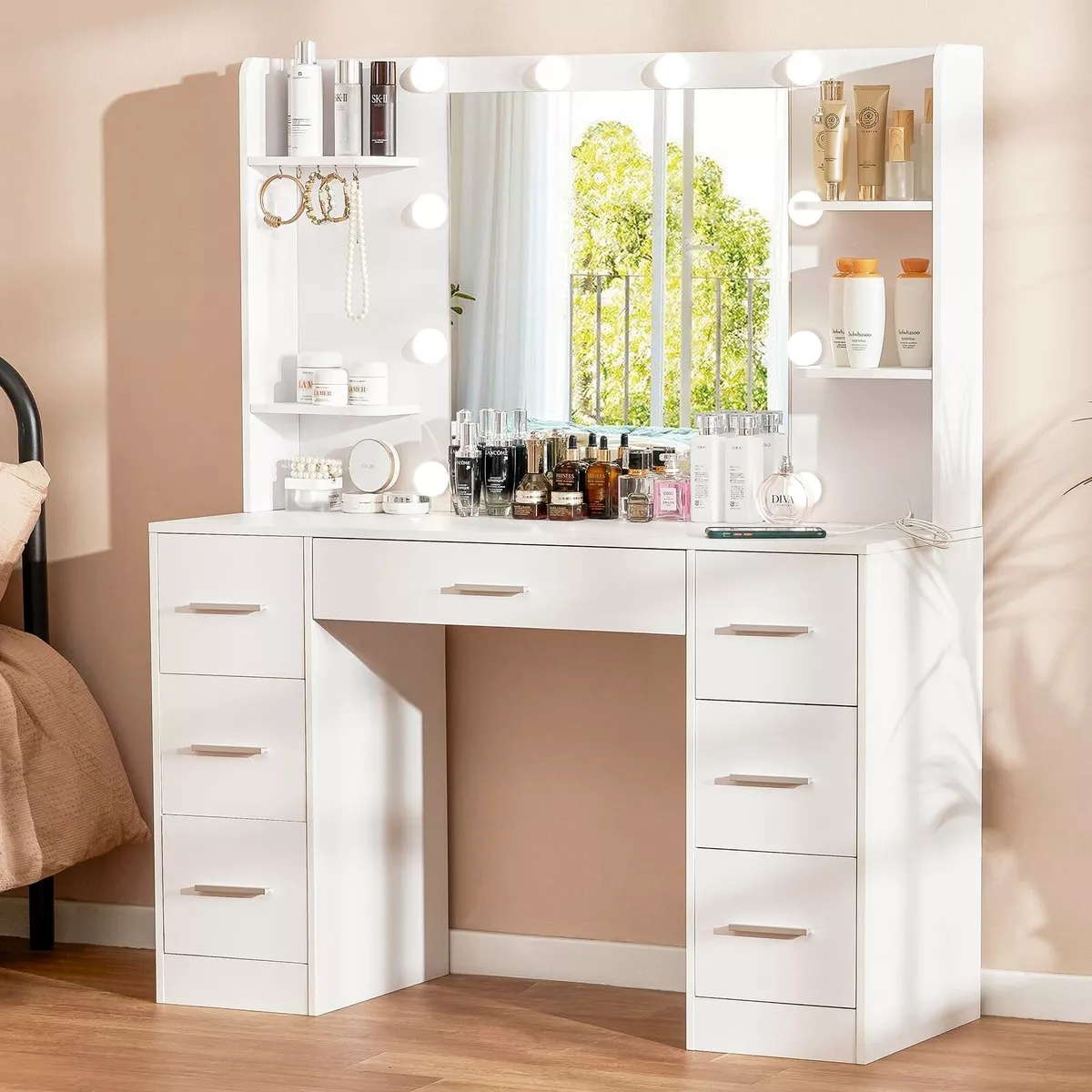 Desk with built in cheap mirror