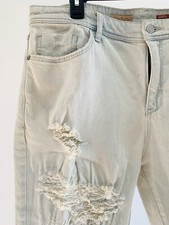 ANTHROPOLOGIE Pilcro Slim Boyfriend Distressed Jeans Soft Denim Light Blue 32"
