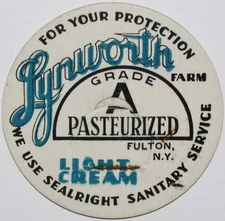 Vintage milk bottle cap LYNWORTH FARM Light Cream Fulton New York new old stock