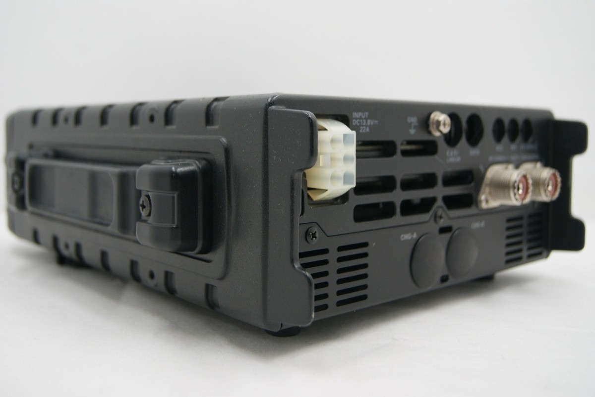 YAESU FT-897DM HF/50/144/430MHz All Mode Transceiver 50W +