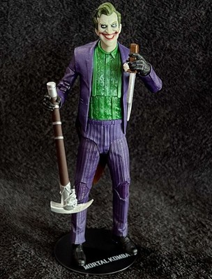 JOKER MORTAL KOMBAT w/STAND   McFARLANE DC MULTIVERSE