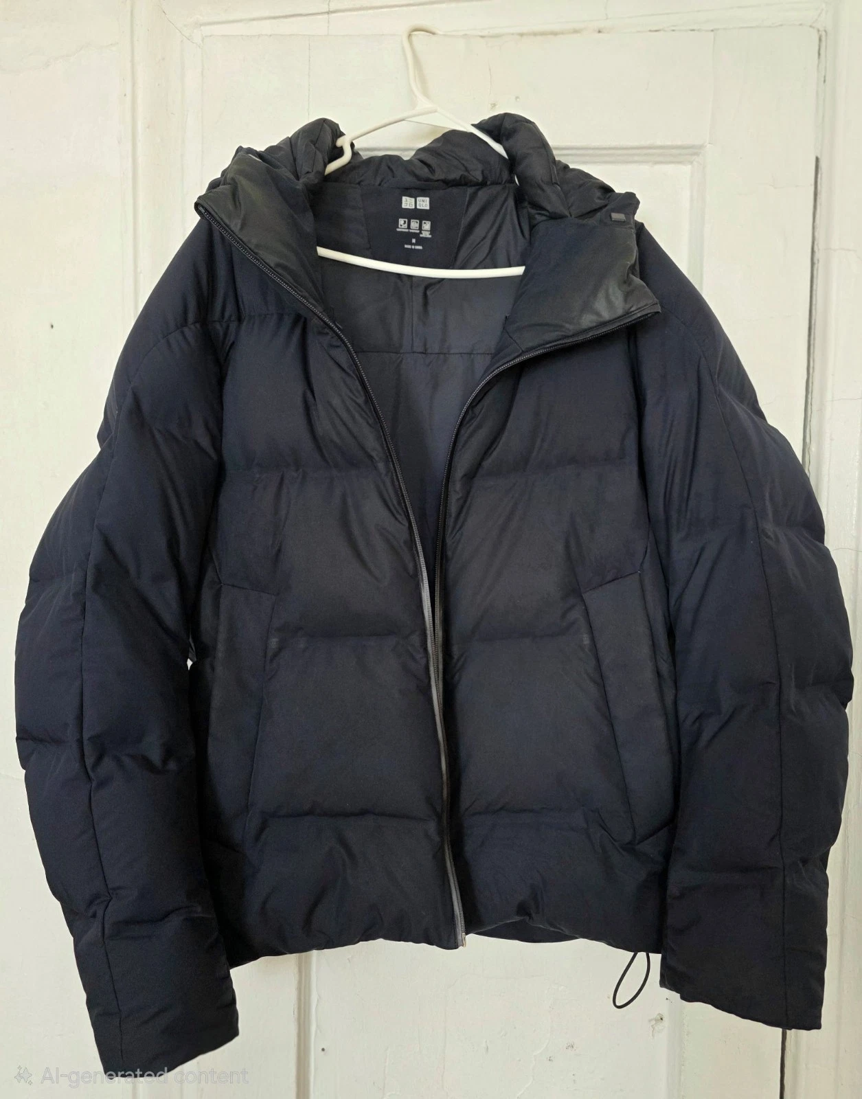 Uniqlo Men's Seamless Down Parka — Size M — Dark Navy — Used - product detail image 6