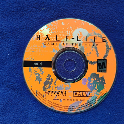 Half-Life: Game of the Year Edition (PC, 1999) Game Disc Only!