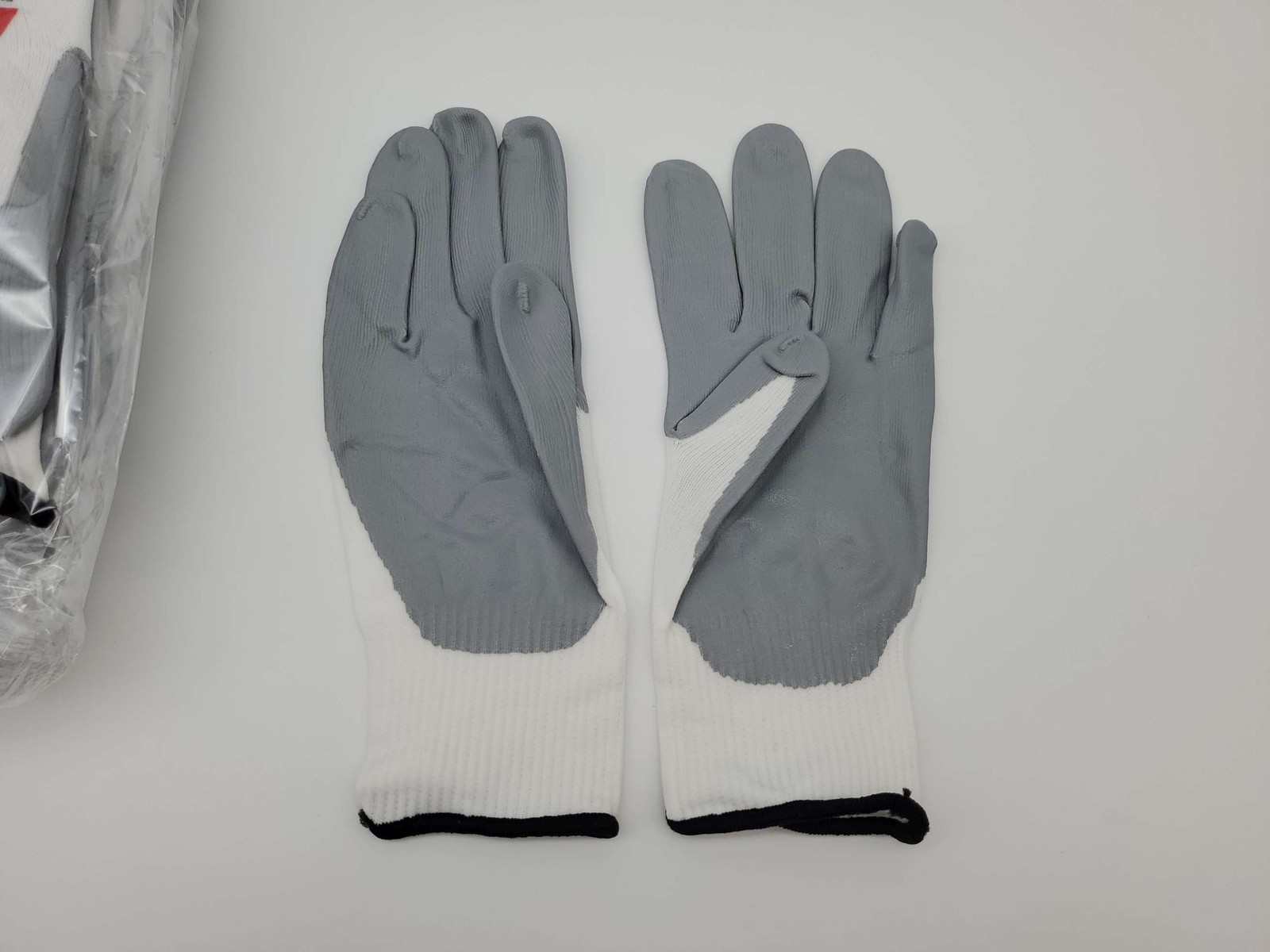 G-Grip Palm Nitrile Coated Work Gloves Size Medium 15 Gauge Seamless 12 Pairs