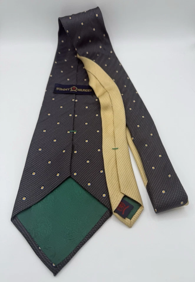 Corbata geométrica gris Tommy Hilfiger 100 % seda para hombre hecha en EE. UU. e Italia 😎🧐 Foto 3 de 4