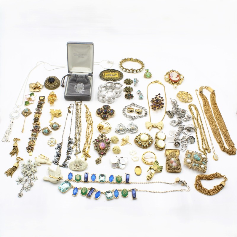 Vintage Sarah Coventry Monet Avon Lenox Jewelry Parts Pieces 2.65lb Lot #M1389-2