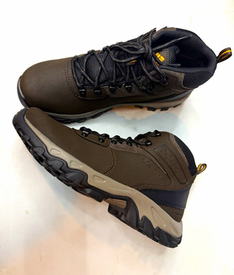 (NEW) Mens Columbia  Newton Ridge Plus 2 (Waterproof)Hiking Boots US 11 Medium