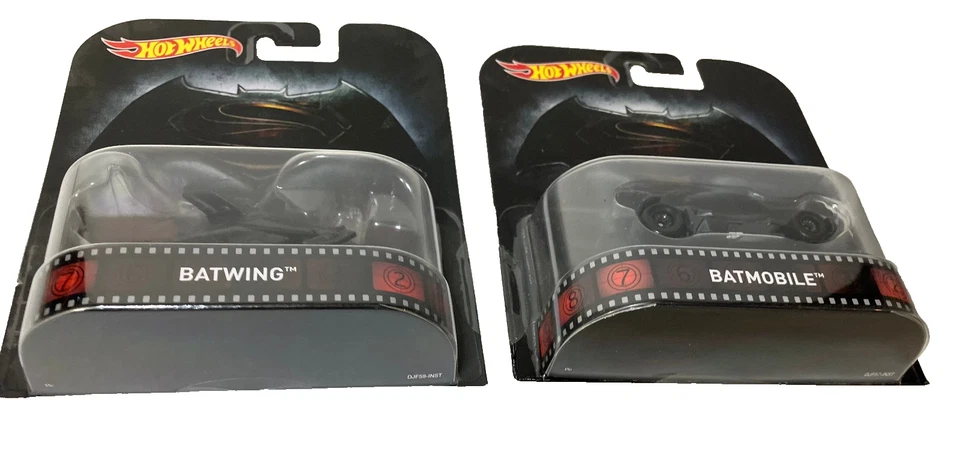 Hot Wheels 2015 Retro Entertainment Batman v Superman Batmobile, Batwing - Image 2 of 4