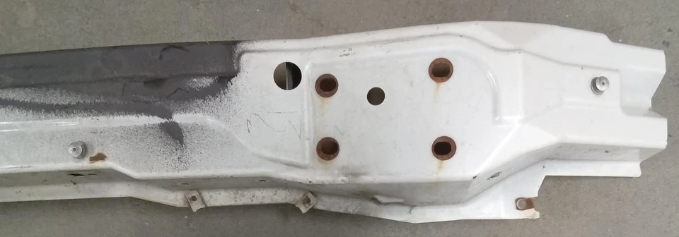 Barra de refuerzo de parachoques trasero Lincoln Mark VIII 1993-1998 352 F7LZ17906AA  Foto 4 de 4