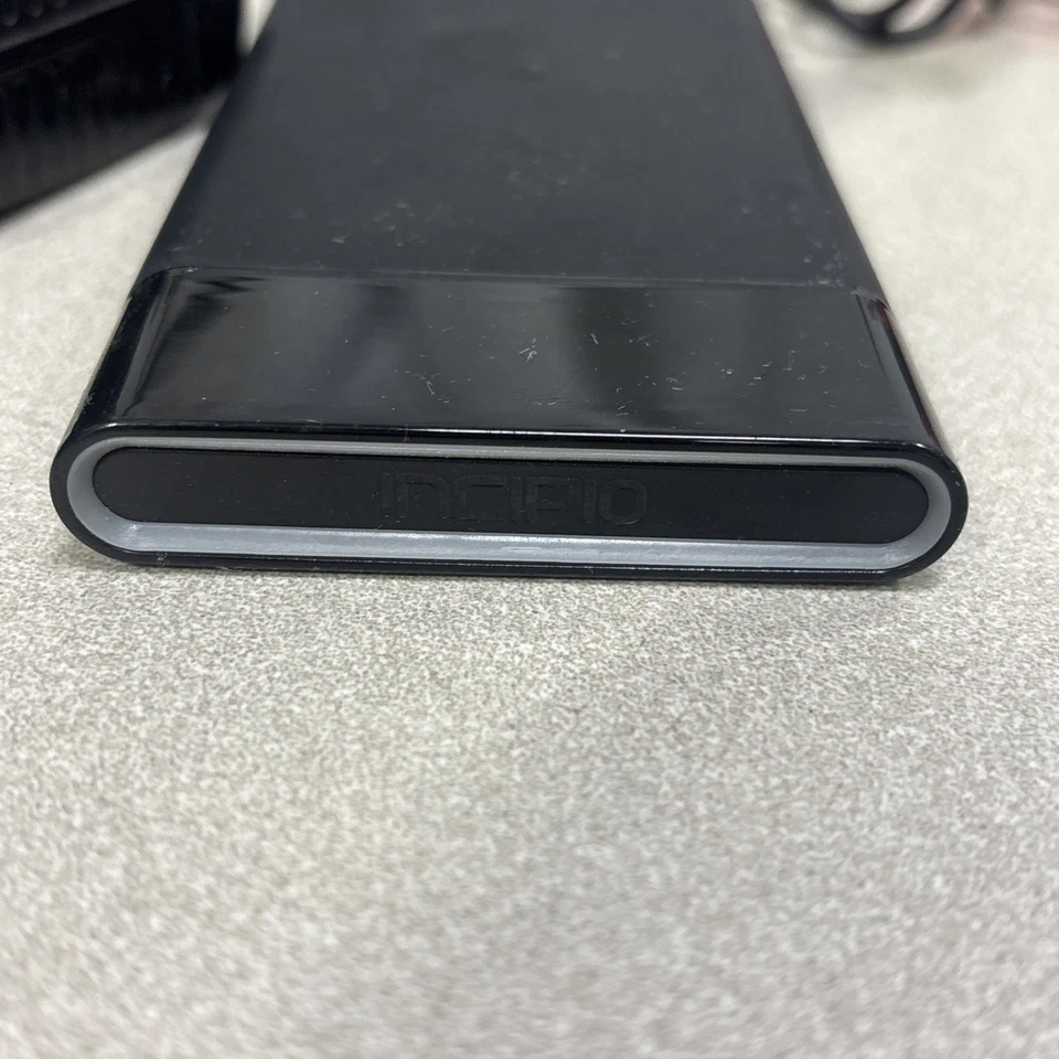 Almohadilla de carga inalámbrica Incipio Ghost Qi de 3 bobinas #G4 Foto 2 de 3