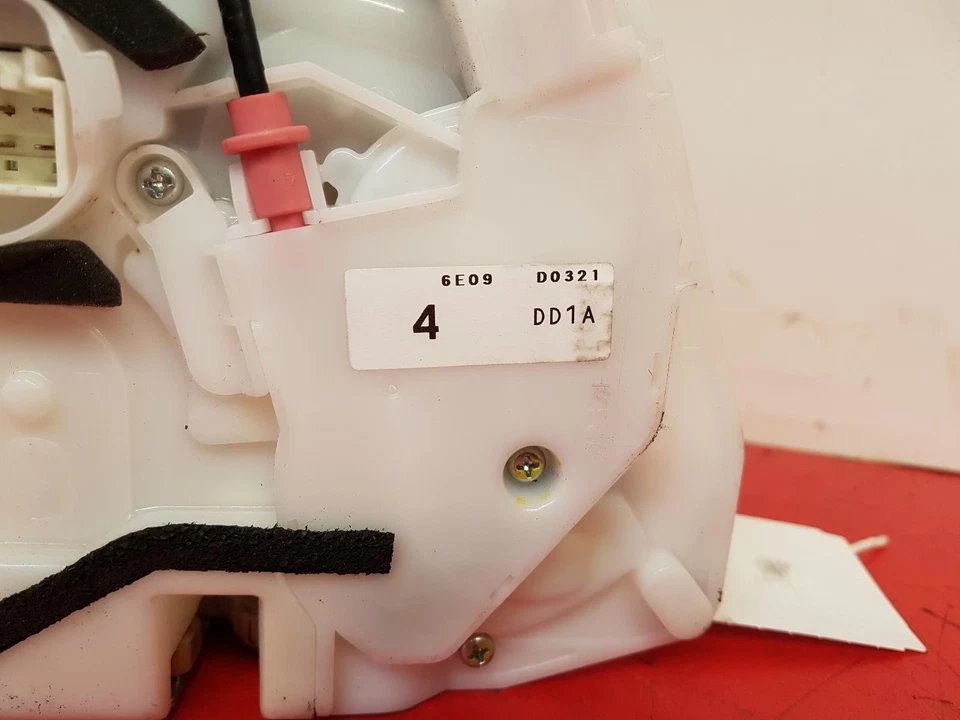 Mazda CX-3 2016 cerradura de puerta bloqueo actuador solenoide Foto 3 de 4