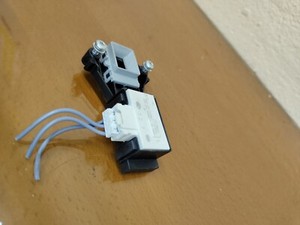 Whirlpool AWO7848 Waschmaschine Türverriegelung Türschalter DM569 T85 #TE289