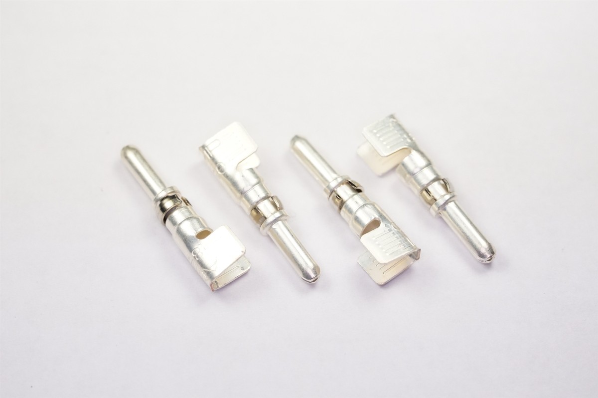 Lot of 4 213841-3 Tyco Male Pin Contact .125 Powerband Metrimate