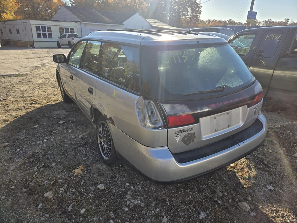 00 01 02 03 04 SUBARU LEGACY Rear Bumper Assembly Foto 2 de 4