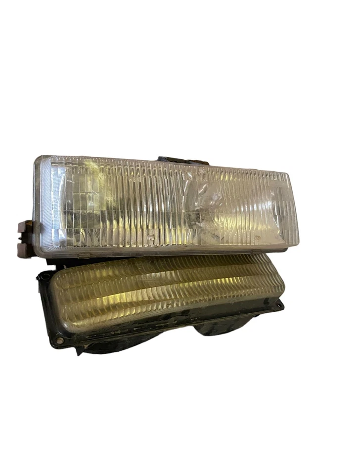 97 98 99 00 01 02 Conjunto Faro Pasajero Derecho Chevy Express 3500 Foto 2 de 4