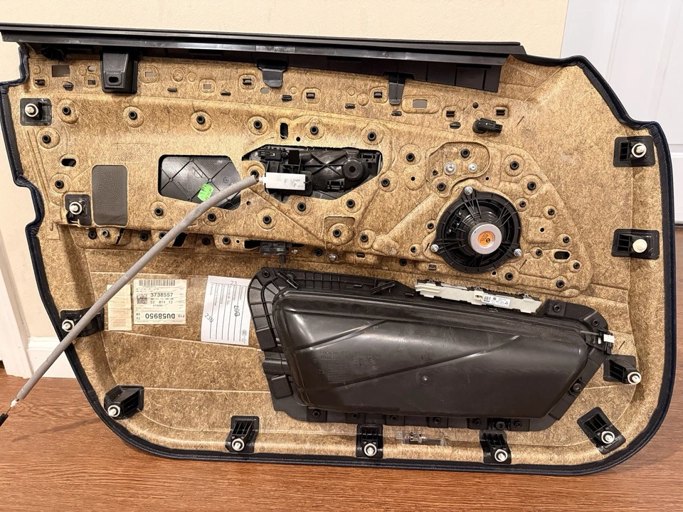 Черная передняя правая внутренняя дверная панель в сборе для BMW F10 535i 550i 11–16 годов от оригинального производителя - Изображение 3 из 4