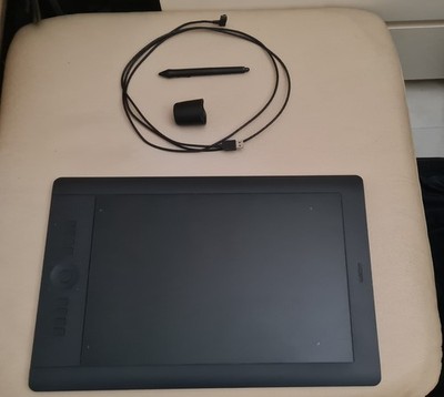 Wacom Intuos Pro Large Pen Tablet PTH-851/K