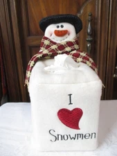 Fabric SNOWMAN tissue box cover “I love snowmen”embroidery~wearing Hat & Scarf