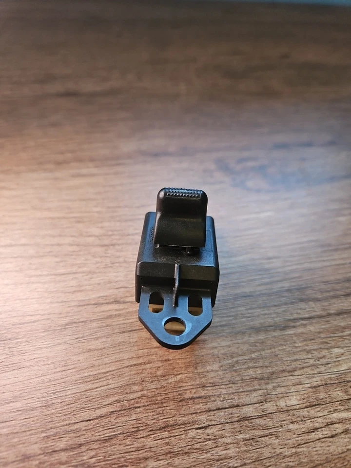 01-07 Interruptor de control de bloqueo de puerta delantera Chrysler Town & Country 04685727AB OEM Foto 2 de 4