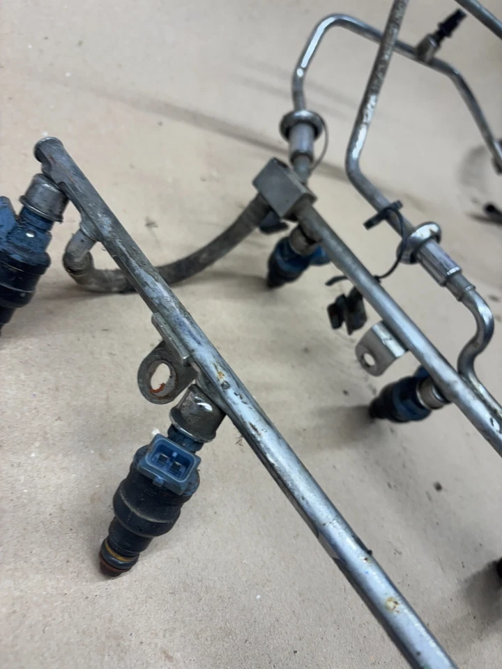 Ford Mustang 1986-1995 5,0 sobre inyectores y configuración de riel de combustible Cougar completo Foto 4 de 4