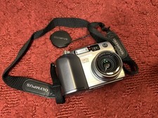 Olympus CAMEDIA C-4000 Zoom Digital Camera 4MP 1.8" 3x OZ Silver TESTED
