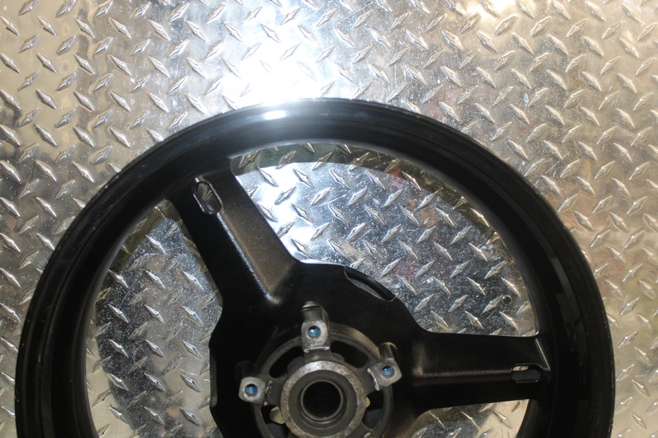 Llanta trasera Suzuki SV1000S 2005 64111-35F11-019 Foto 2 de 4